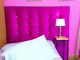 Camsoda Best Webcam of petitelittleebonyy