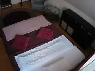 Camsoda Sex Cam of voyeurcam-julmodels-whitebed-2