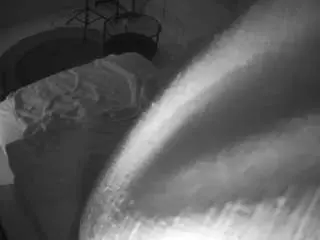Camsoda Sex Cam of voyeurcam-julmodels-whitebed-2