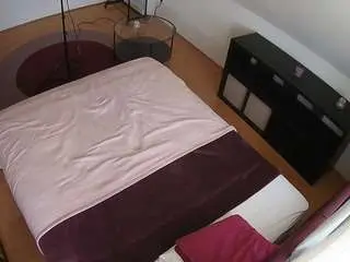 Camsoda Private Sex Chat of voyeurcam-julmodels-whitebed-2