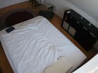 Camsoda Sex Cam of voyeurcam-julmodels-whitebed-2