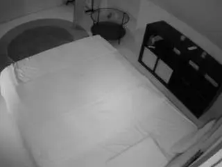 Camsoda Live Sex of voyeurcam-julmodels-whitebed-2