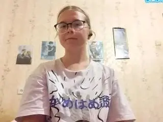 Camsoda Sex Cam of adrienefrock