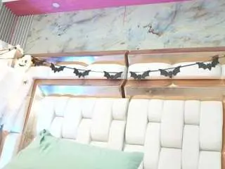 Camsoda Free Porn Cam of sluttyandmature