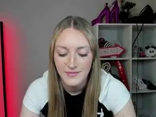 Camsoda Sex Cam of evelynblond