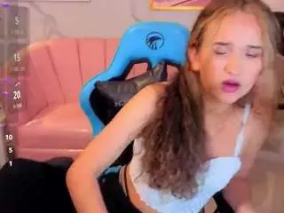 Camsoda Sex Cam of bella-vibes-s