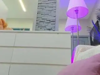 Camsoda Watch Live Sex Cams of reina-cummingss