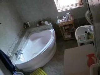 Camsoda Adult Video Chat of voyeurcam-julmodels-bath-1st-2