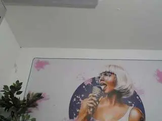 Camsoda Adult Video Chat of maylin-horny19