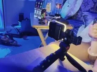 Camsoda Sex Chat of nakedtony81