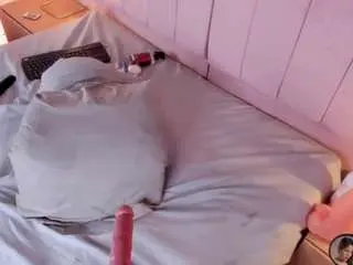 Camsoda Sex Cam of hillary-collins