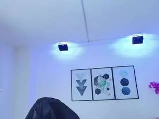 Camsoda Nude Webcam of tamaragrays