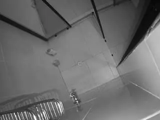 Camsoda Nude Webcam of voyeurcam-jb-shower-2