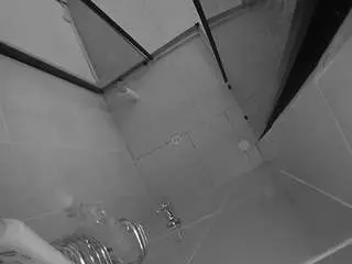 Camsoda Free Porn Cam of voyeurcam-jb-shower-2