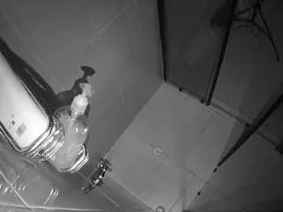 Camsoda Sex Cam of voyeurcam-jb-shower-2