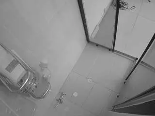 Camsoda Nude Webcam of voyeurcam-jb-shower-2