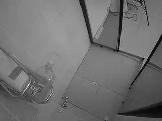 Camsoda Nude Webcam of voyeurcam-jb-shower-2