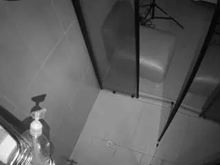 Camsoda Nude Webcam of voyeurcam-jb-shower-2