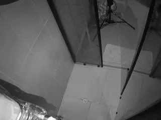 Camsoda Private Sex Chat of voyeurcam-jb-shower-2