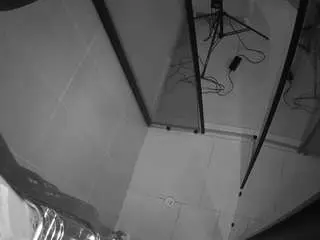 Camsoda Private Sex Chat of voyeurcam-jb-shower-2