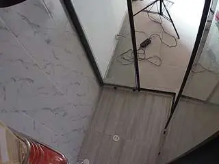 Camsoda Private Sex Chat of voyeurcam-jb-shower-2