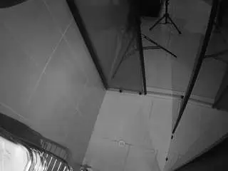 Camsoda Nude Webcam of voyeurcam-jb-shower-2