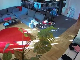 Camsoda Live Sex Cam of voyeurcam-julmodels-living-2