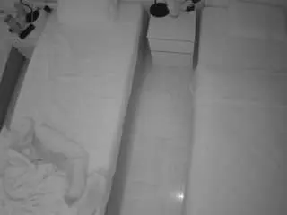 Camsoda Sex Chat of voyeurcam-julmodels-bed-5