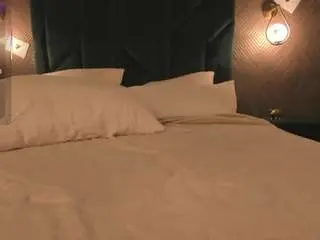 Camsoda Nude Webcam of hollyy-lee