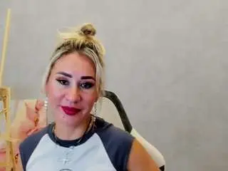 Camsoda Live Porn of chris-star