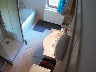 Camsoda Live Porn of voyeurcam-julmodels-bath-2nd-2