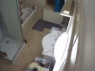 Camsoda Live Sex of voyeurcam-julmodels-bath-2nd-2