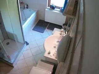 Camsoda Live Porn of voyeurcam-julmodels-bath-2nd-2