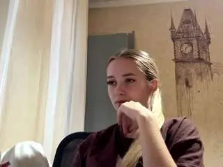 Camsoda Nude Webcam of cicelycapdeville