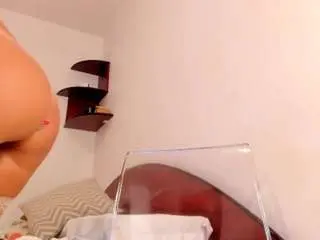 Camsoda Nude Webcam of lexisquirt
