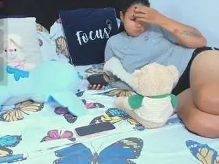 Camsoda Nude Webcam of sara-mia