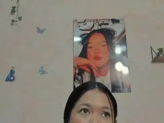 Camsoda Free Porn Cam of sara-mia