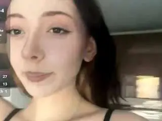 Camsoda Nude Webcam of rowenamasias