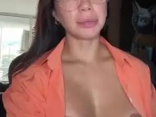 Camsoda Live Sex Cam of sarahpeterson