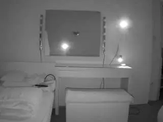 Camsoda Sex Chat of voyeurcam-julmodels-living-6