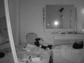 Camsoda Adult Webcams of voyeurcam-julmodels-living-6
