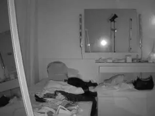 Camsoda Adult Video Chat of voyeurcam-julmodels-living-6