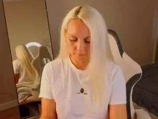 Camsoda Free Porn Cam of april-nelson