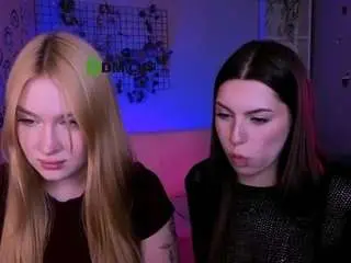 Camsoda Sex Chat of playful-sophie