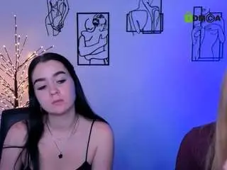 Camsoda Adult Webcam of playful-sophie