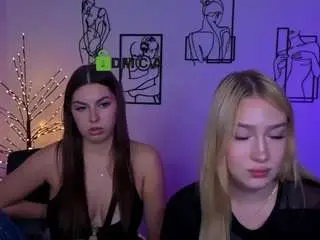 Camsoda Sex Cam of playful-sophie