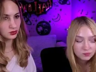 Camsoda Sex Cam of playful-sophie