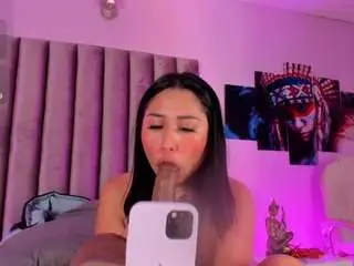 Camsoda Watch Live Sex Cams of isabella-flowers