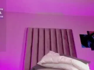 Camsoda Sex Cam of isabella-flowers