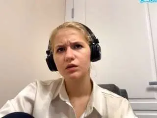 Camsoda Adult Webcam of emabraatz